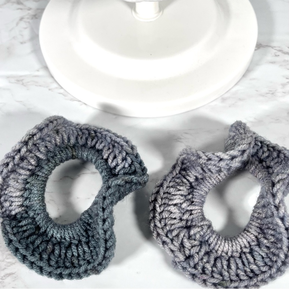 Crochet Beanie & Scrunchies Set - Picture 8 of 9